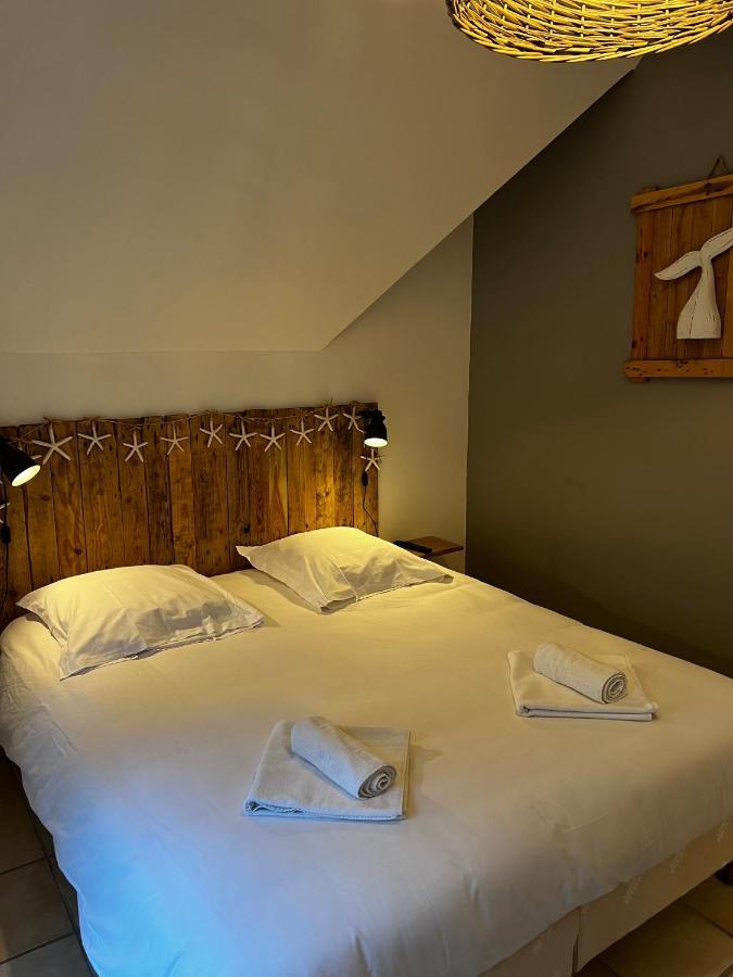 11 Les Pins Penches Apartment *